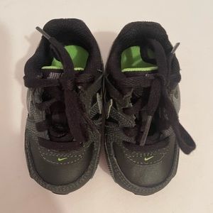 Nike Air Max 90 Toddlers Running Shoe Size 4C Gray Electric Green